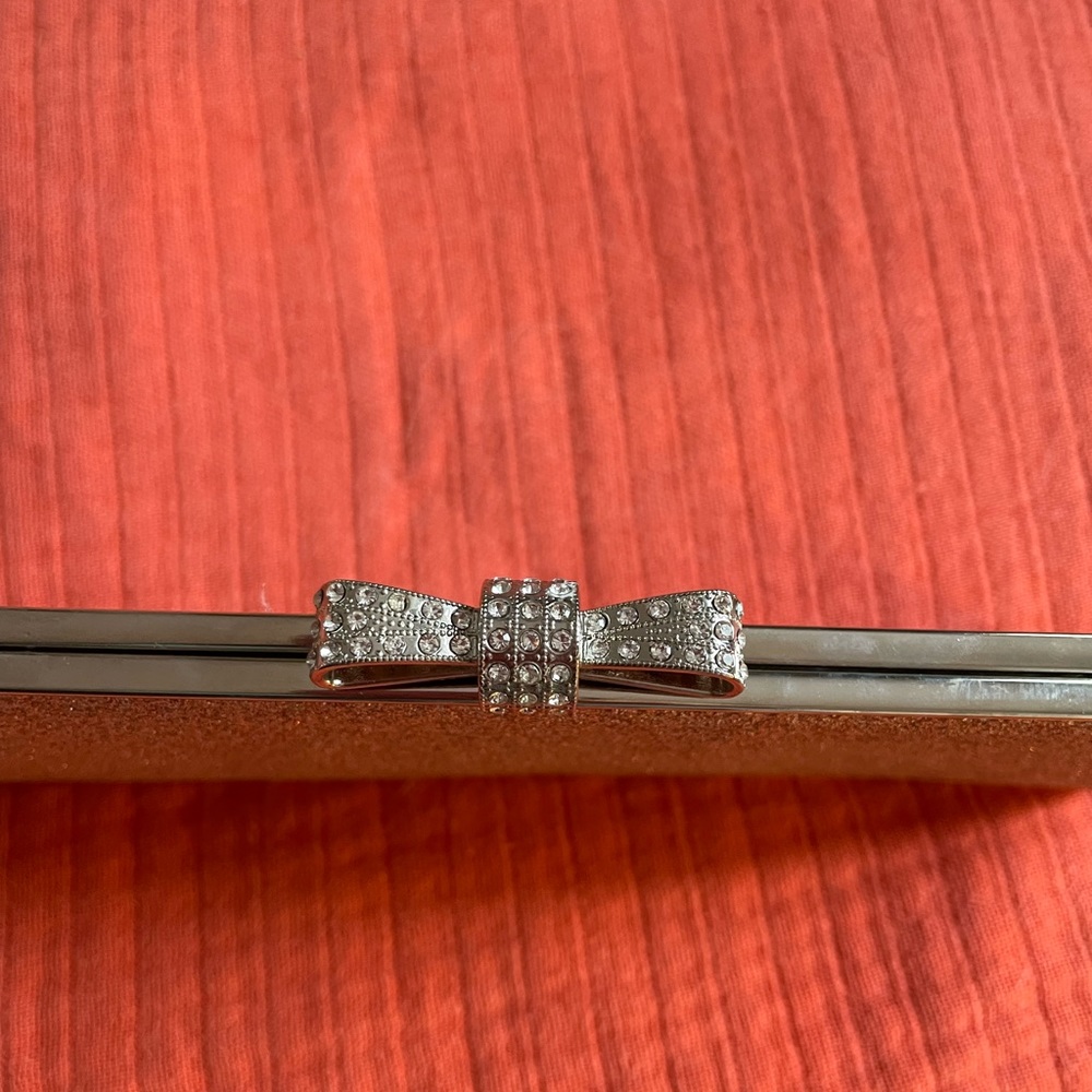 INC Clutch - Picture 3 of 13